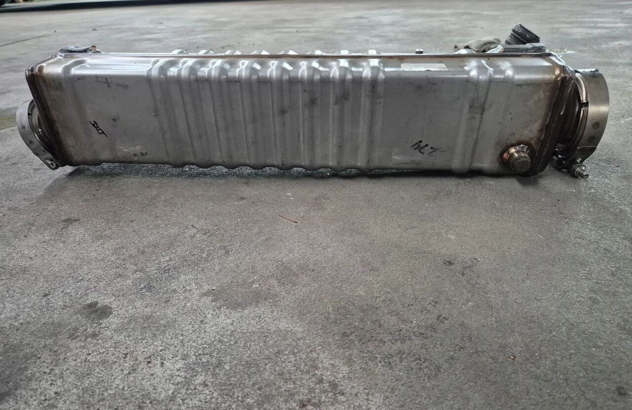 VOLVO CHŁODNICZKA SPALIN EGR FH 4 FH 16 D16K EURO6 21968564 - EGR hűtő - Teherautó: 1 kép. VOLVO CHŁODNICZKA SPALIN EGR FH 4 FH 16 D16K EURO6 21968564 - EGR hűtő - Teherautó: 1 kép.