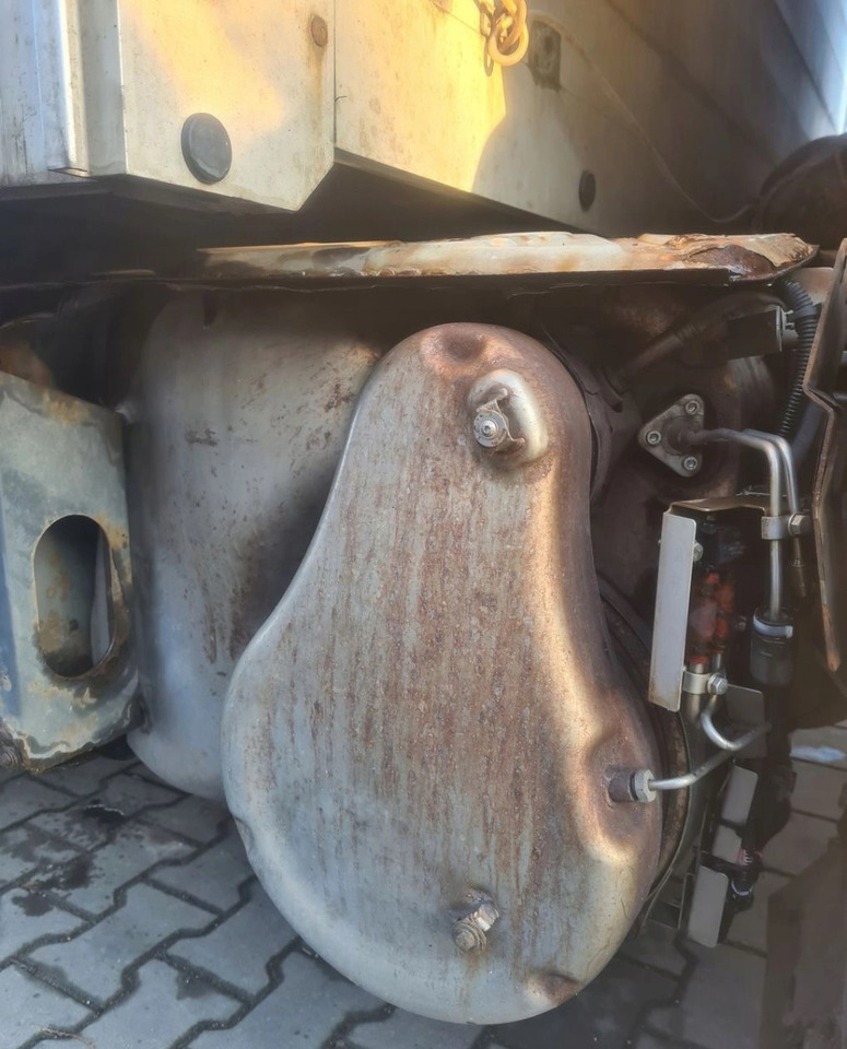 VOLVO- KOMPLETNY D5K D8K - Katalizátor: 4 kép. VOLVO- KOMPLETNY D5K D8K - Katalizátor: 4 kép.