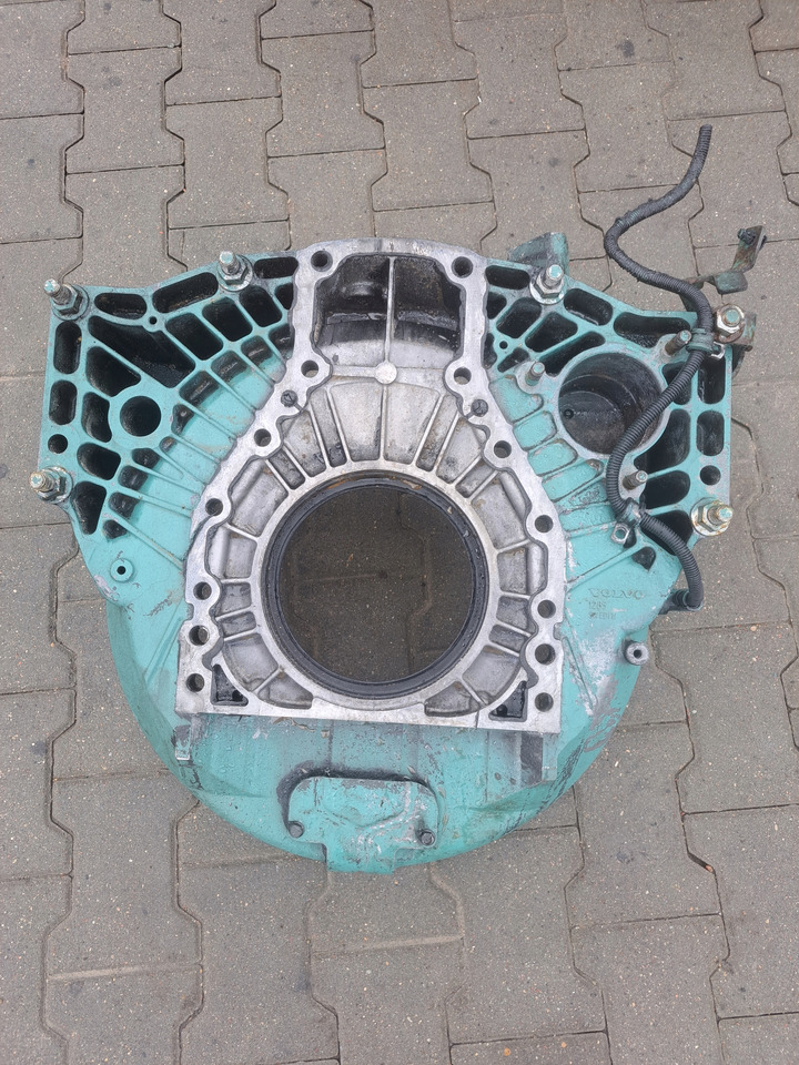 VOLVO OBUDOWA SPRZĘGŁA KOŁA ZAMACHOWEGO VOLVO FM FH D12D RENAULT MAGNUM DXI 12 - Motor és alkatrészek - Teherautó: 5 kép. VOLVO OBUDOWA SPRZĘGŁA KOŁA ZAMACHOWEGO VOLVO FM FH D12D RENAULT MAGNUM DXI 12 - Motor és alkatrészek - Teherautó: 5 kép.