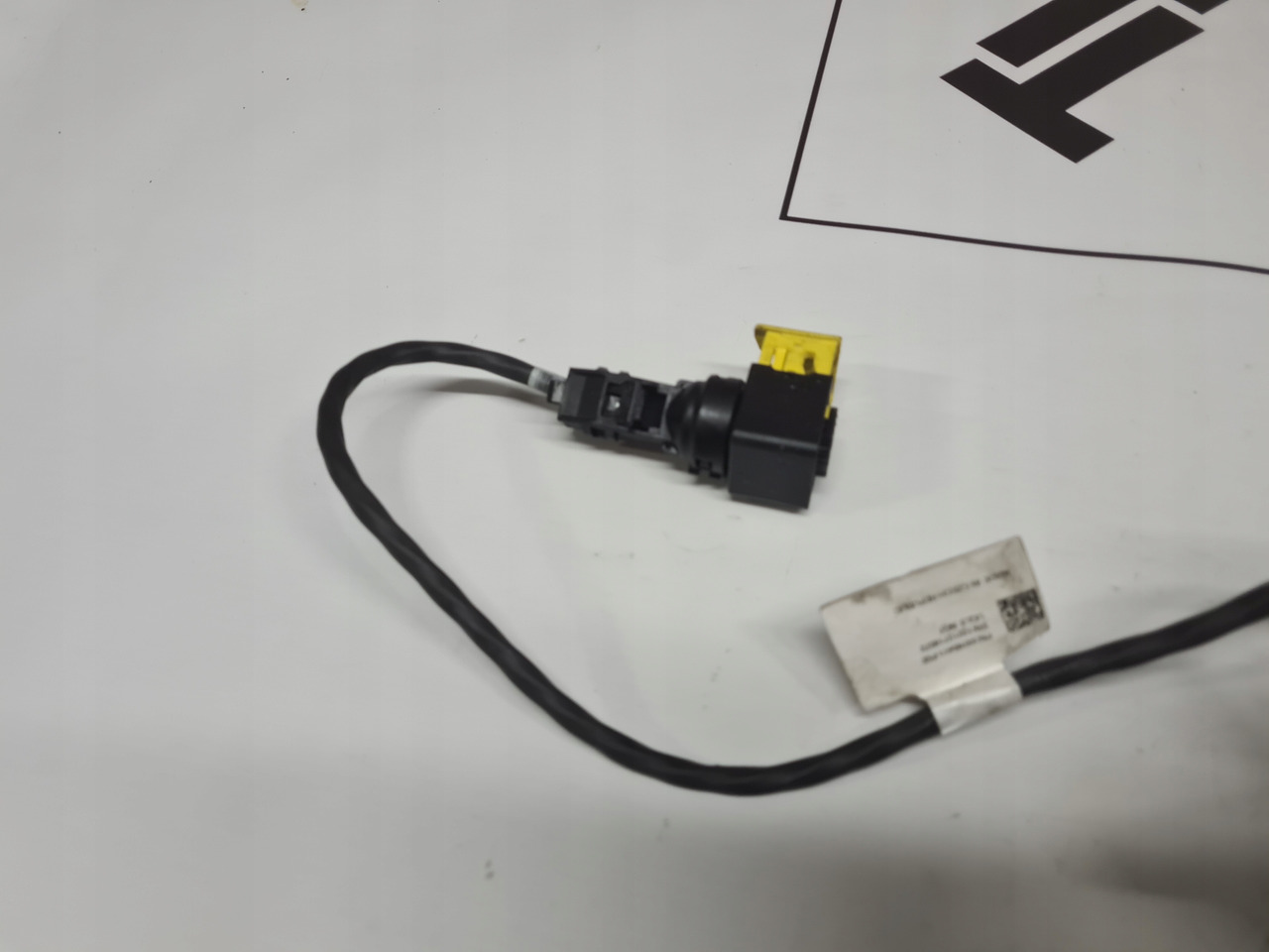 VOLVO SMOK ADBLUE Z CZUJNIKIEM JAKOŚCI RENAULT GAMA T VOLVO FM 4 FH 4 LIFT FH 5 - Kipufogórendszer - Teherautó: 2 kép. VOLVO SMOK ADBLUE Z CZUJNIKIEM JAKOŚCI RENAULT GAMA T VOLVO FM 4 FH 4 LIFT FH 5 - Kipufogórendszer - Teherautó: 2 kép.