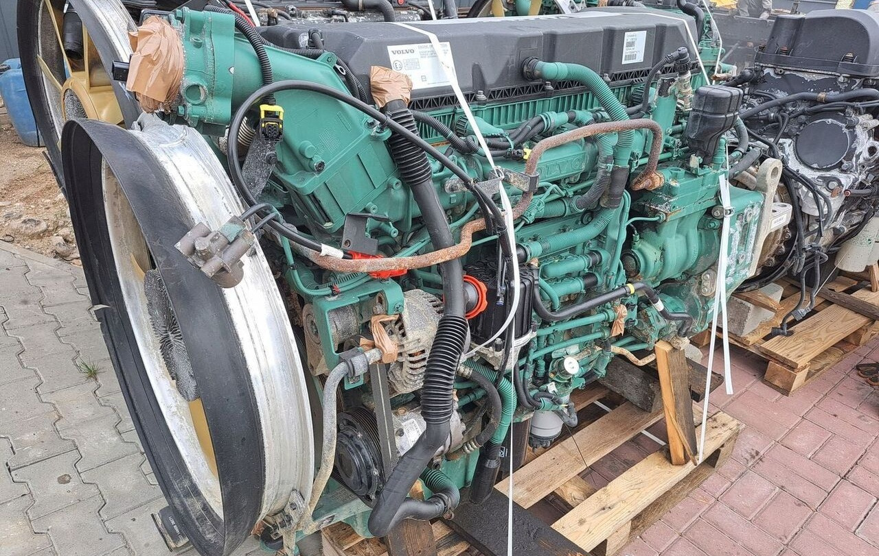 VOLVO Volvo FM 4 FMX 4 D11K 410 450 - Motor - Teherautó: 1 kép. VOLVO Volvo FM 4 FMX 4 D11K 410 450 - Motor - Teherautó: 1 kép.