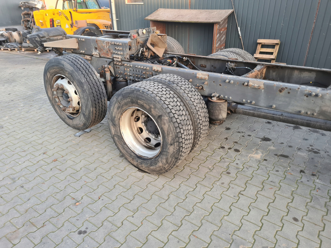 VOLVO WÓZEK DOLLY MOST PIASTY OŚ PODNOSZONA SKRĘTNA RAMA DO NACZEPY PRZYCZEPY 6x2 - Tengely és alkatrészek - Teherautó: 5 kép. VOLVO WÓZEK DOLLY MOST PIASTY OŚ PODNOSZONA SKRĘTNA RAMA DO NACZEPY PRZYCZEPY 6x2 - Tengely és alkatrészek - Teherautó: 5 kép.