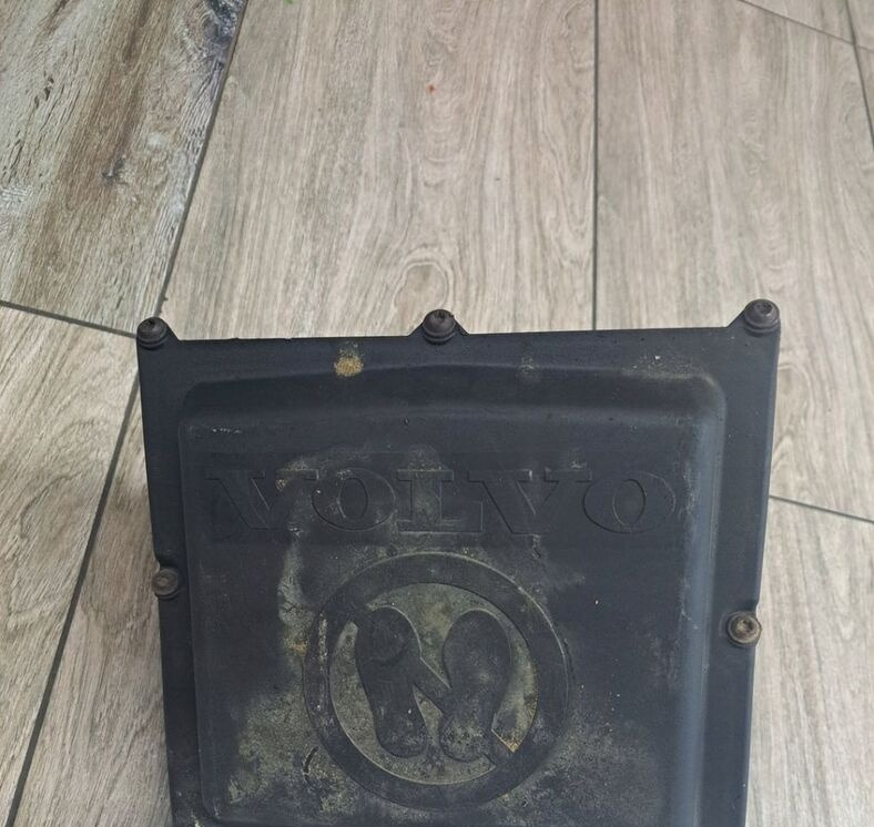 Volvo FH FM 9 13 FL FE 1 Volvo - Kipufogórendszer - Teherautó: 1 kép. Volvo FH FM 9 13 FL FE 1 Volvo - Kipufogórendszer - Teherautó: 1 kép.