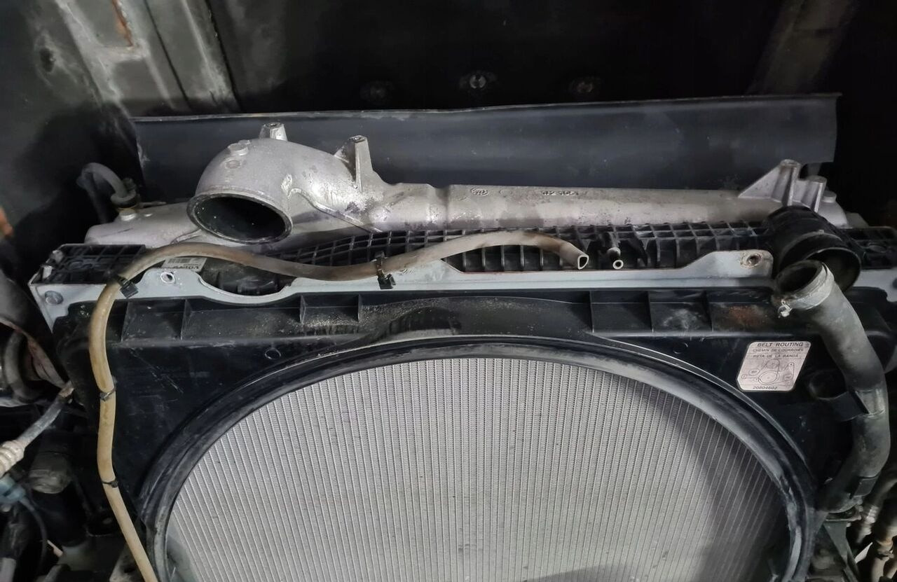 Volvo KOMPLET CHŁODNIC FH 16 EURO 6 D16K Volvo VOLVO FH 16 EURO 6 D16K - Köztes hűtő - Teherautó: 3 kép. Volvo KOMPLET CHŁODNIC FH 16 EURO 6 D16K Volvo VOLVO FH 16 EURO 6 D16K - Köztes hűtő - Teherautó: 3 kép.
