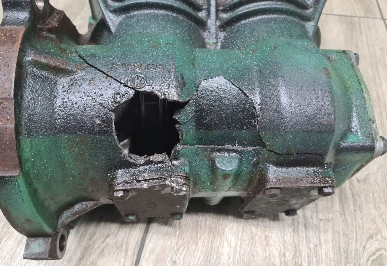 Volvo SPRĘŻARKA KOMPRESOR POWIETRZA FH 4 FH 16 EURO 6 22083113 Volvo VOLVO FH 4 FH 16 EURO 6 22083113 - Klímakompresszor - Teherautó: 4 kép. Volvo SPRĘŻARKA KOMPRESOR POWIETRZA FH 4 FH 16 EURO 6 22083113 Volvo VOLVO FH 4 FH 16 EURO 6 22083113 - Klímakompresszor - Teherautó: 4 kép.