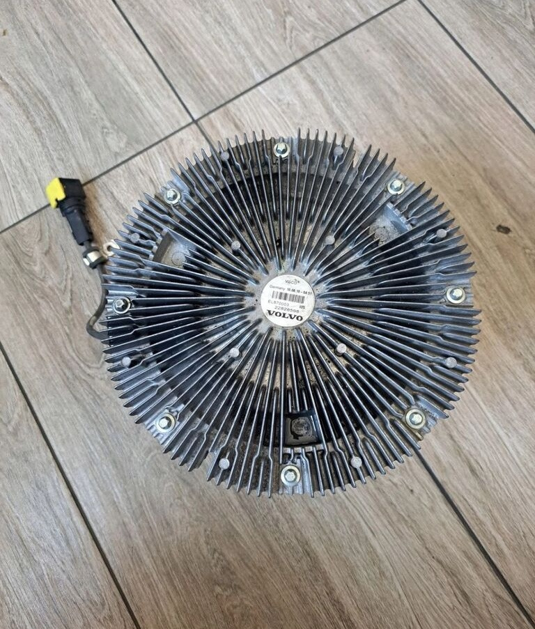 Volvo SPRZEDAM VISCO WISKOZA WENTYLATOR RENAULT GAMA D FL EURO 6 22828598 Volvo - Ventilátor - Teherautó: 3 kép. Volvo SPRZEDAM VISCO WISKOZA WENTYLATOR RENAULT GAMA D FL EURO 6 22828598 Volvo - Ventilátor - Teherautó: 3 kép.