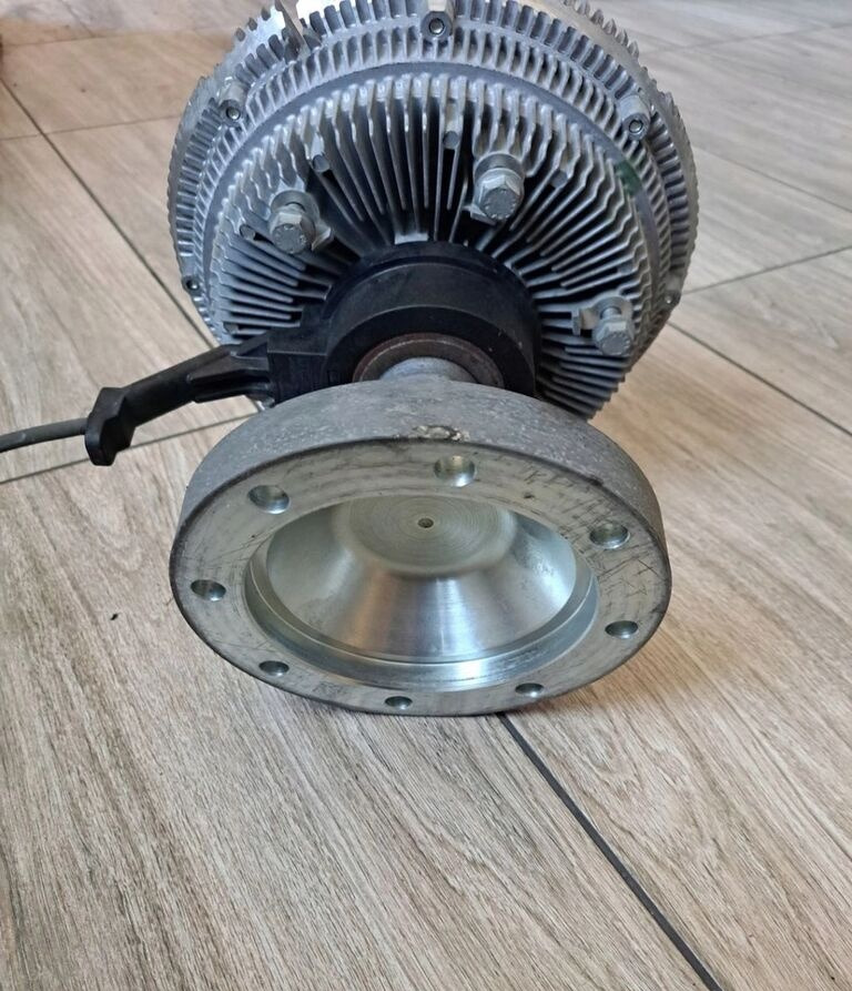 Volvo SPRZEDAM VISCO WISKOZA WENTYLATOR RENAULT GAMA D FL EURO 6 22828598 Volvo - Ventilátor - Teherautó: 4 kép. Volvo SPRZEDAM VISCO WISKOZA WENTYLATOR RENAULT GAMA D FL EURO 6 22828598 Volvo - Ventilátor - Teherautó: 4 kép.