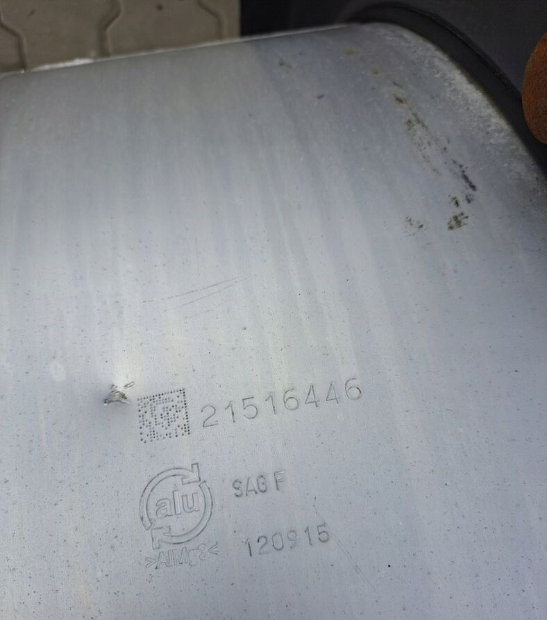 Volvo ZBIORNIK PALIWA RENAULT GAMA RANGE T 90/70/70 365L 1 - Üzemanyag tartály - Teherautó: 5 kép. Volvo ZBIORNIK PALIWA RENAULT GAMA RANGE T 90/70/70 365L 1 - Üzemanyag tartály - Teherautó: 5 kép.