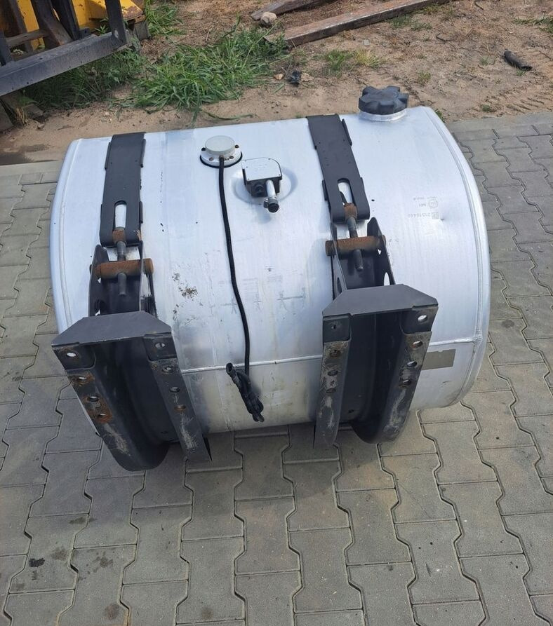 Volvo ZBIORNIK PALIWA RENAULT GAMA RANGE T 90/70/70 365L 1 - Üzemanyag tartály - Teherautó: 1 kép. Volvo ZBIORNIK PALIWA RENAULT GAMA RANGE T 90/70/70 365L 1 - Üzemanyag tartály - Teherautó: 1 kép.