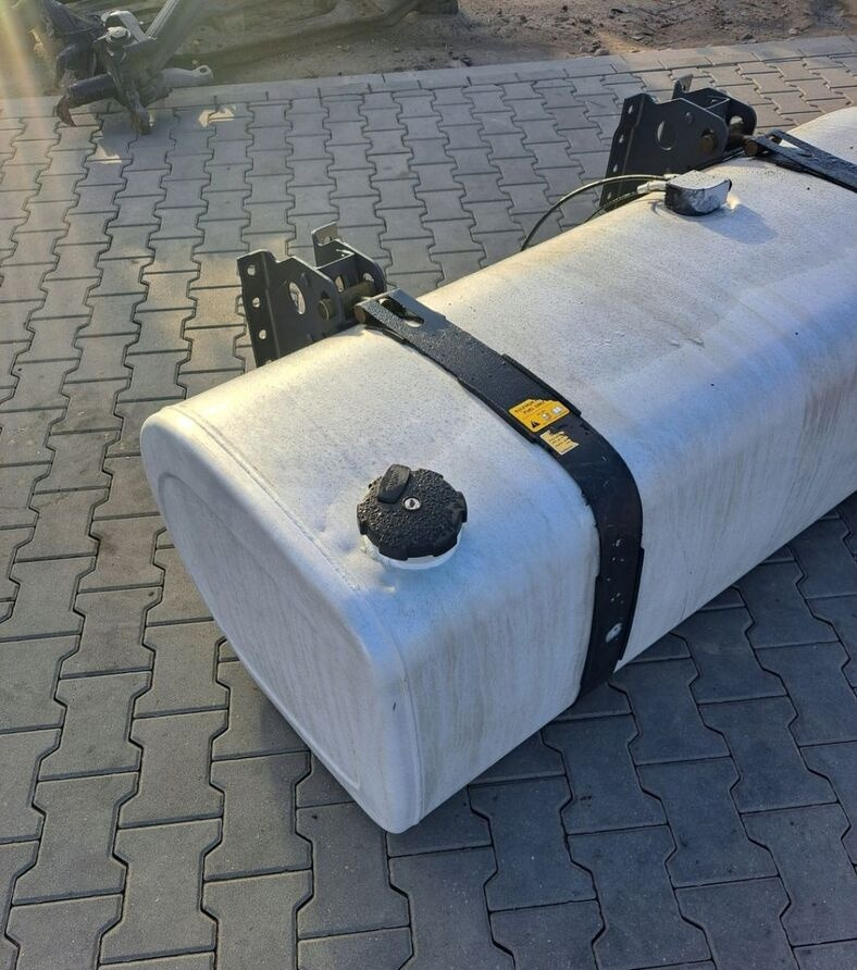 Volvo ZBIORNIK PALIWA RENAULT GAMA T LOW DECK MEGA 505 L 21516480 - Üzemanyag tartály - Teherautó: 5 kép. Volvo ZBIORNIK PALIWA RENAULT GAMA T LOW DECK MEGA 505 L 21516480 - Üzemanyag tartály - Teherautó: 5 kép.