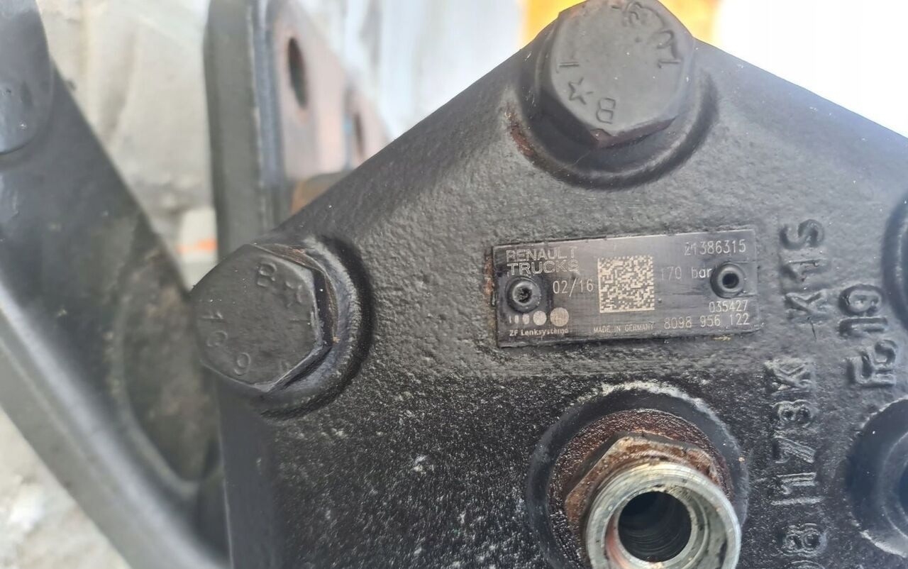 ZF KOLUMNA PRZEKŁADNIA KIEROWNICZA VOLVO FH 4 RENAULT GAMA T RANGE - Kormánymű - Teherautó: 4 kép. ZF KOLUMNA PRZEKŁADNIA KIEROWNICZA VOLVO FH 4 RENAULT GAMA T RANGE - Kormánymű - Teherautó: 4 kép.