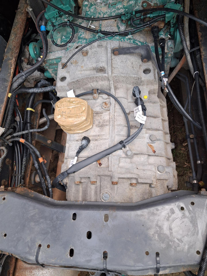 ZF SPRZEDAM SKRZYNIĘ BIEGÓW ASTRONIC LITE AUTOMAT. 6 AS 1000 TO - Sebességváltó - Teherautó: 1 kép. ZF SPRZEDAM SKRZYNIĘ BIEGÓW ASTRONIC LITE AUTOMAT. 6 AS 1000 TO - Sebességváltó - Teherautó: 1 kép.