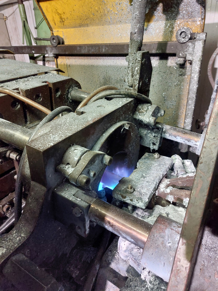 PRODUCER TAIWAN DH-P80 - Szerszámgép: 5 kép. PRODUCER TAIWAN DH-P80 - Szerszámgép: 5 kép.