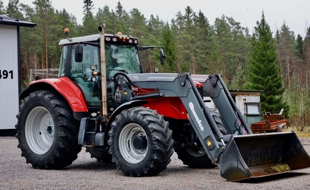 Massey Ferguson7485 Dyna-VT - Traktor: 2 kép. Massey Ferguson7485 Dyna-VT - Traktor: 2 kép.