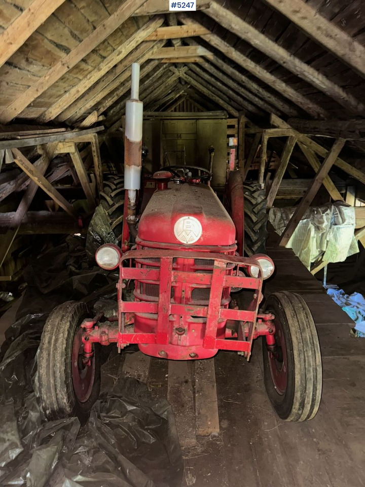 1960 Volvo Terrier 425 - Traktor: 2 kép. 1960 Volvo Terrier 425 - Traktor: 2 kép.