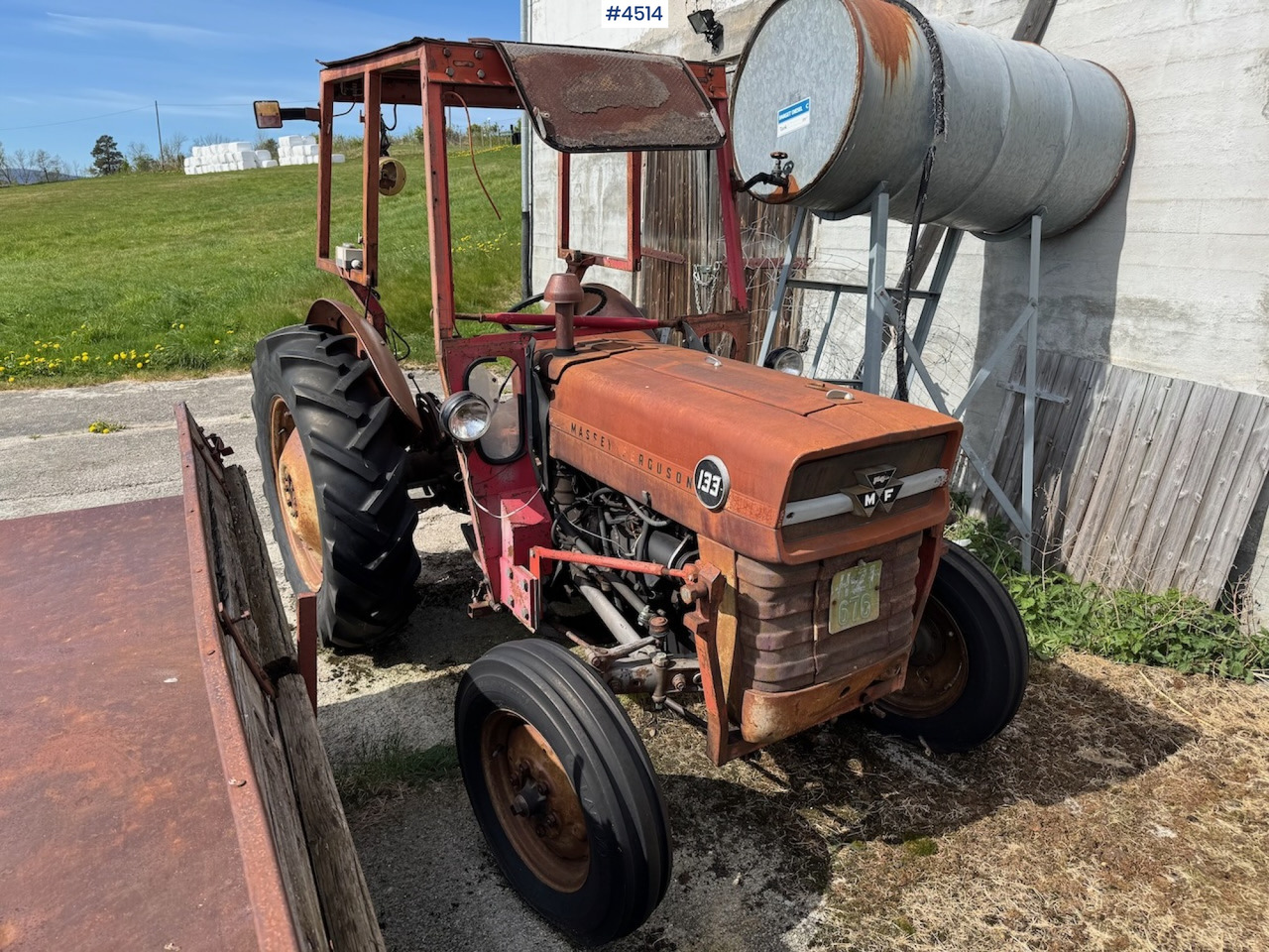 1968 Massey Ferguson 133 - Traktor: 1 kép. 1968 Massey Ferguson 133 - Traktor: 1 kép.