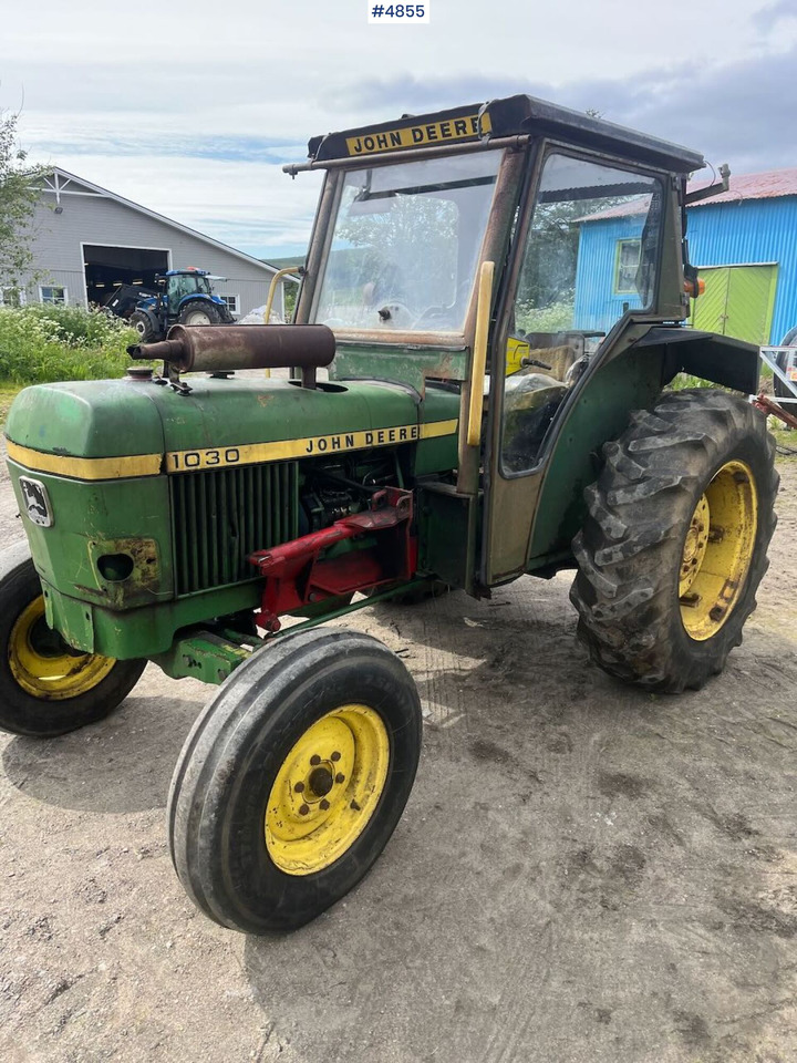 1980 John Deere 1030 tractor w/ twin deck and duun cabin. See hours. - Traktor: 1 kép. 1980 John Deere 1030 tractor w/ twin deck and duun cabin. See hours. - Traktor: 1 kép.