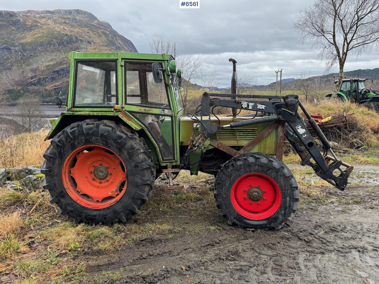 1981 Fendt Farmer 108 LS Turbomatik w/ front loader. - Traktor: 1 kép. 1981 Fendt Farmer 108 LS Turbomatik w/ front loader. - Traktor: 1 kép.
