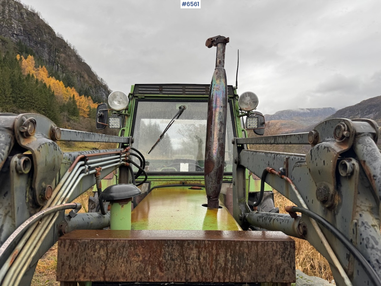 1981 Fendt Farmer 108 LS Turbomatik w/ front loader. - Traktor: 4 kép. 1981 Fendt Farmer 108 LS Turbomatik w/ front loader. - Traktor: 4 kép.