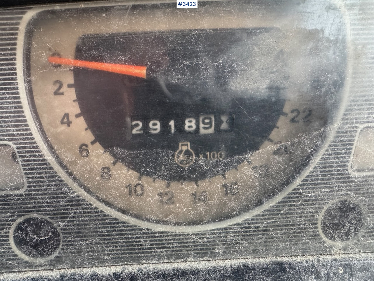 Traktor 1981 Ford 4600 w/front loader, bucket and pallet fork.: 19 kép.