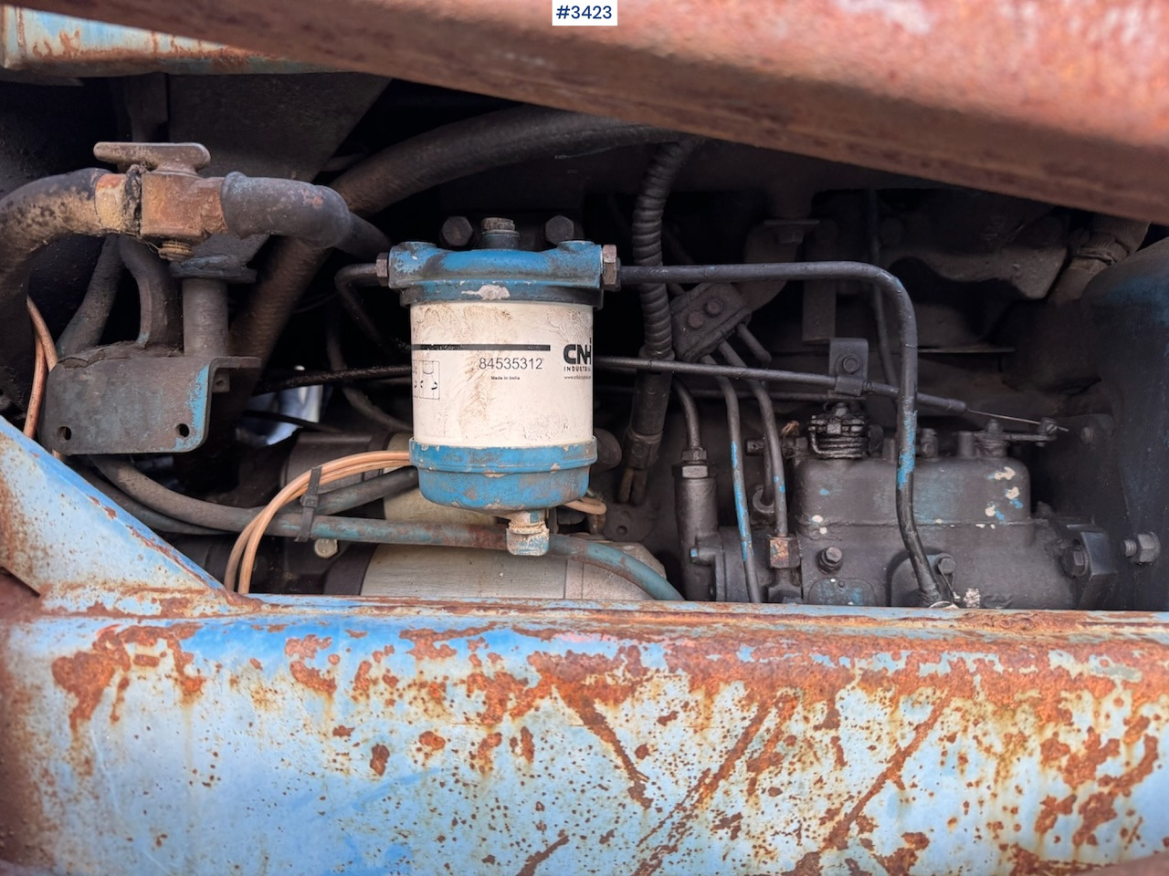 Traktor 1981 Ford 4600 w/front loader, bucket and pallet fork.: 25 kép.