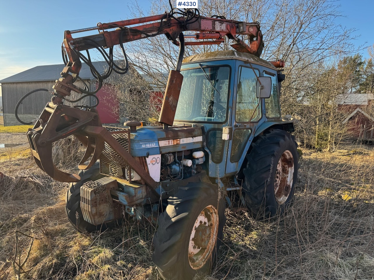 1981 Ford 6610 m/ FMV tømmerkran og tvillinghjul - Traktor: 2 kép. 1981 Ford 6610 m/ FMV tømmerkran og tvillinghjul - Traktor: 2 kép.