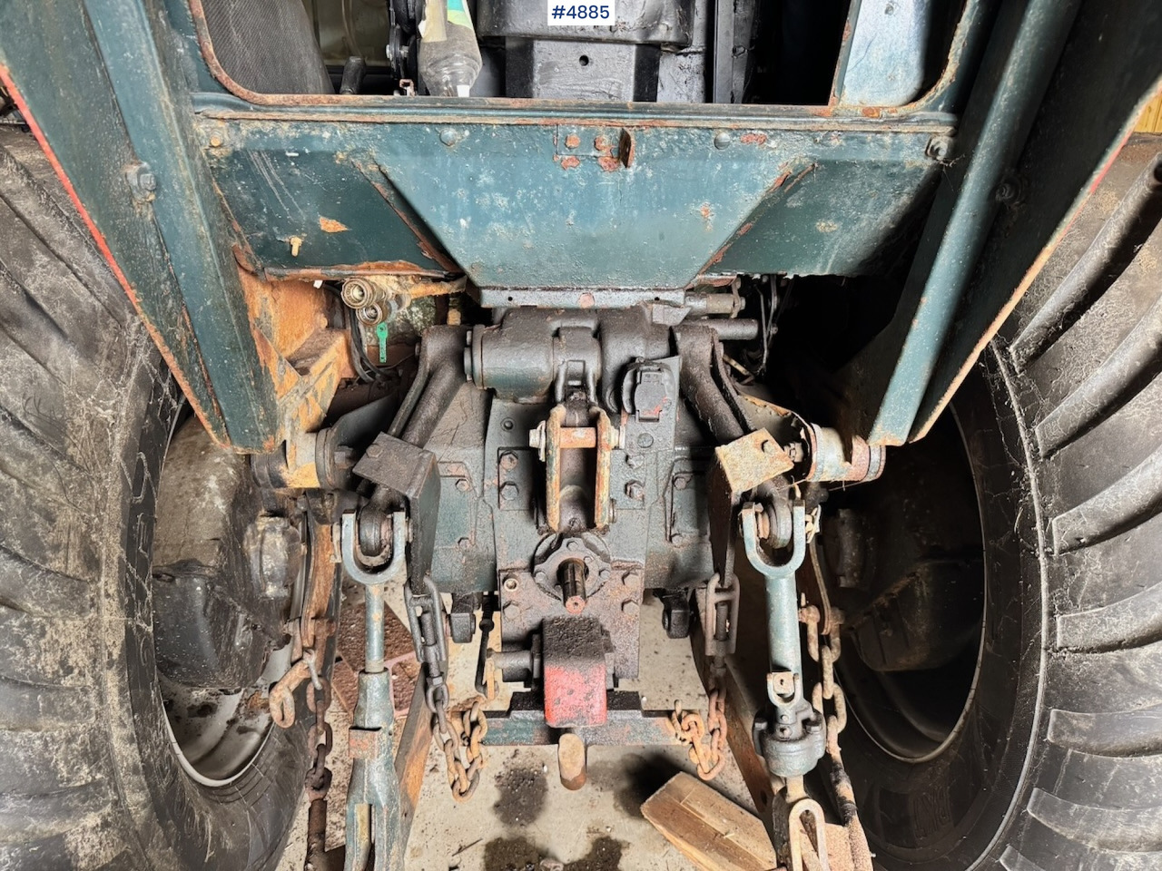 1982 Zetor 5011 4x2 Traktor. Gåen Clutch. - Traktor: 5 kép. 1982 Zetor 5011 4x2 Traktor. Gåen Clutch. - Traktor: 5 kép.