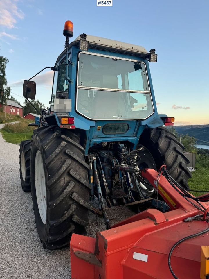 1983 Ford 7710 4x4 w/ frontloader - Traktor: 5 kép. 1983 Ford 7710 4x4 w/ frontloader - Traktor: 5 kép.