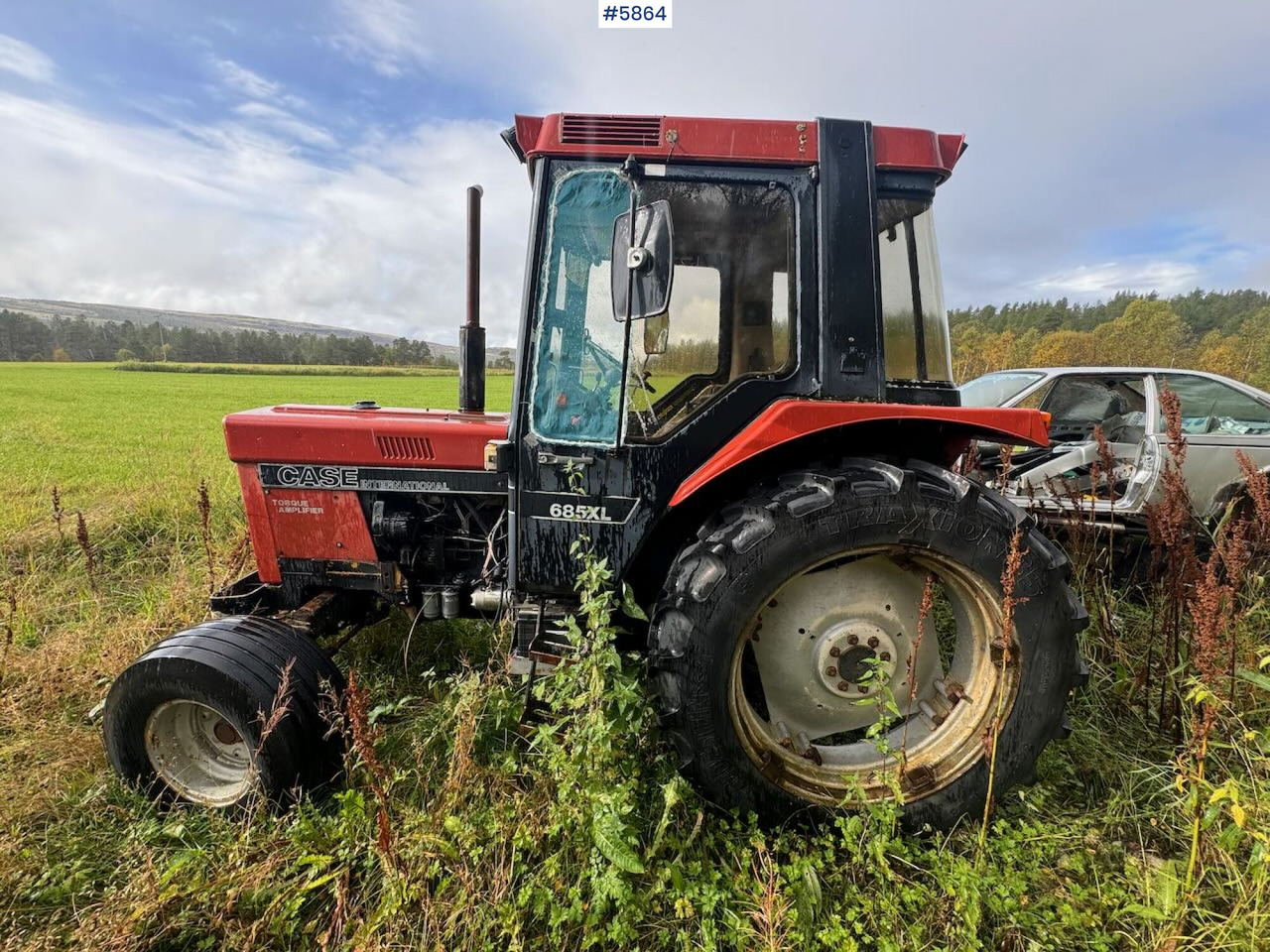1985 Case 685 XL. Repair object. - Traktor: 4 kép. 1985 Case 685 XL. Repair object. - Traktor: 4 kép.