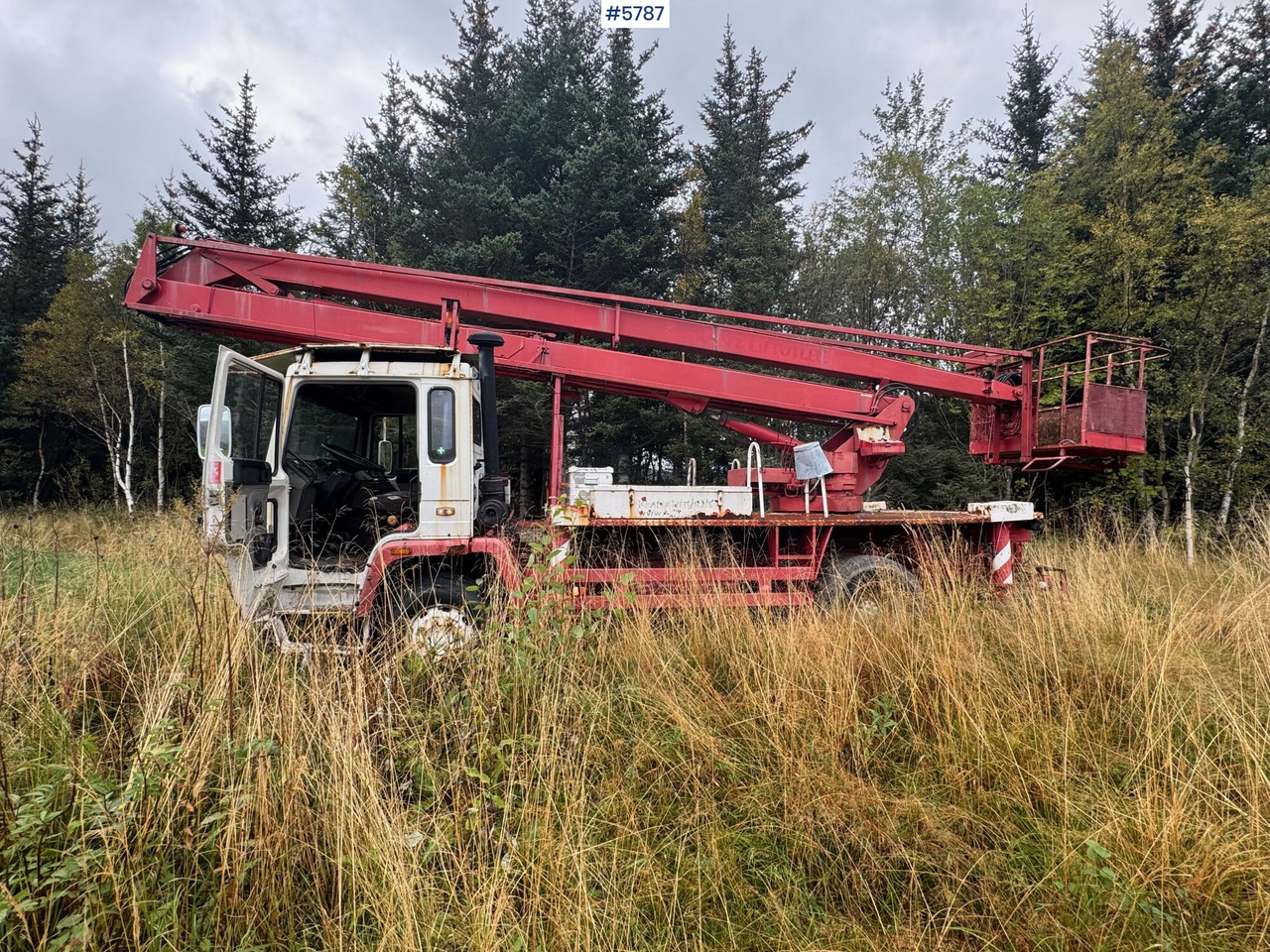 1986 Volvo FL614 with Lift. SEE VIDEO! - Emelőkosaras teherautó: 3 kép. 1986 Volvo FL614 with Lift. SEE VIDEO! - Emelőkosaras teherautó: 3 kép.