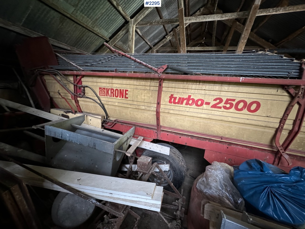 1990 Krone Turbo 2500 Loading trolley - Szálastakarmány betakarítás gépei: 3 kép. 1990 Krone Turbo 2500 Loading trolley - Szálastakarmány betakarítás gépei: 3 kép.