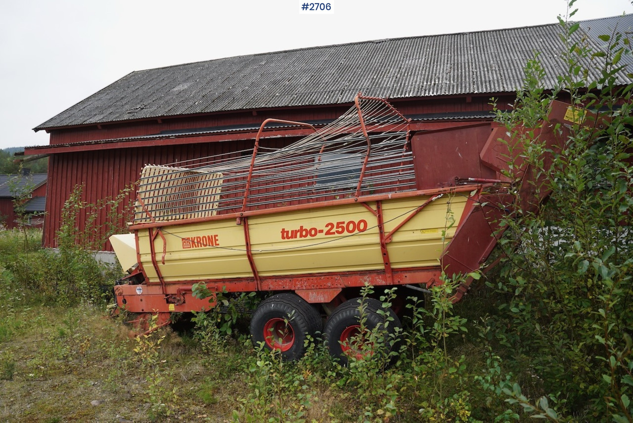 1990 Krone Turbo 2500T - Szálastakarmány betakarítás gépei: 2 kép. 1990 Krone Turbo 2500T - Szálastakarmány betakarítás gépei: 2 kép.