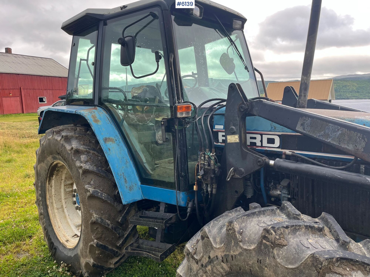1992 Ford 5640 w/ Trima front loader - Traktor: 2 kép. 1992 Ford 5640 w/ Trima front loader - Traktor: 2 kép.