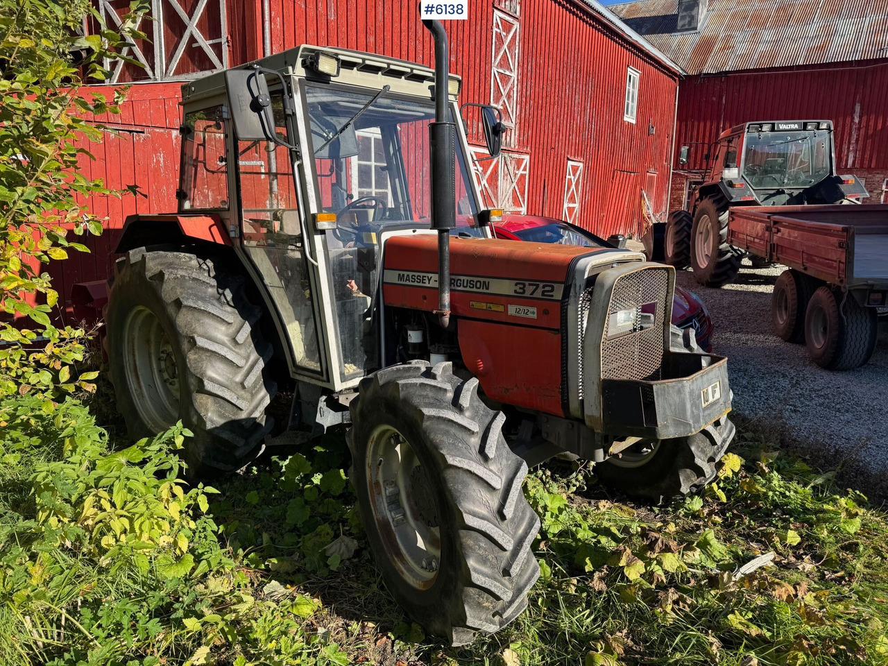 1992 Massey Ferguson 372 - Traktor: 4 kép. 1992 Massey Ferguson 372 - Traktor: 4 kép.