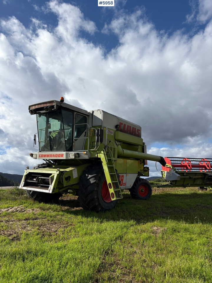 1993 Claas Commandor 228 CS - Kombájn: 1 kép. 1993 Claas Commandor 228 CS - Kombájn: 1 kép.