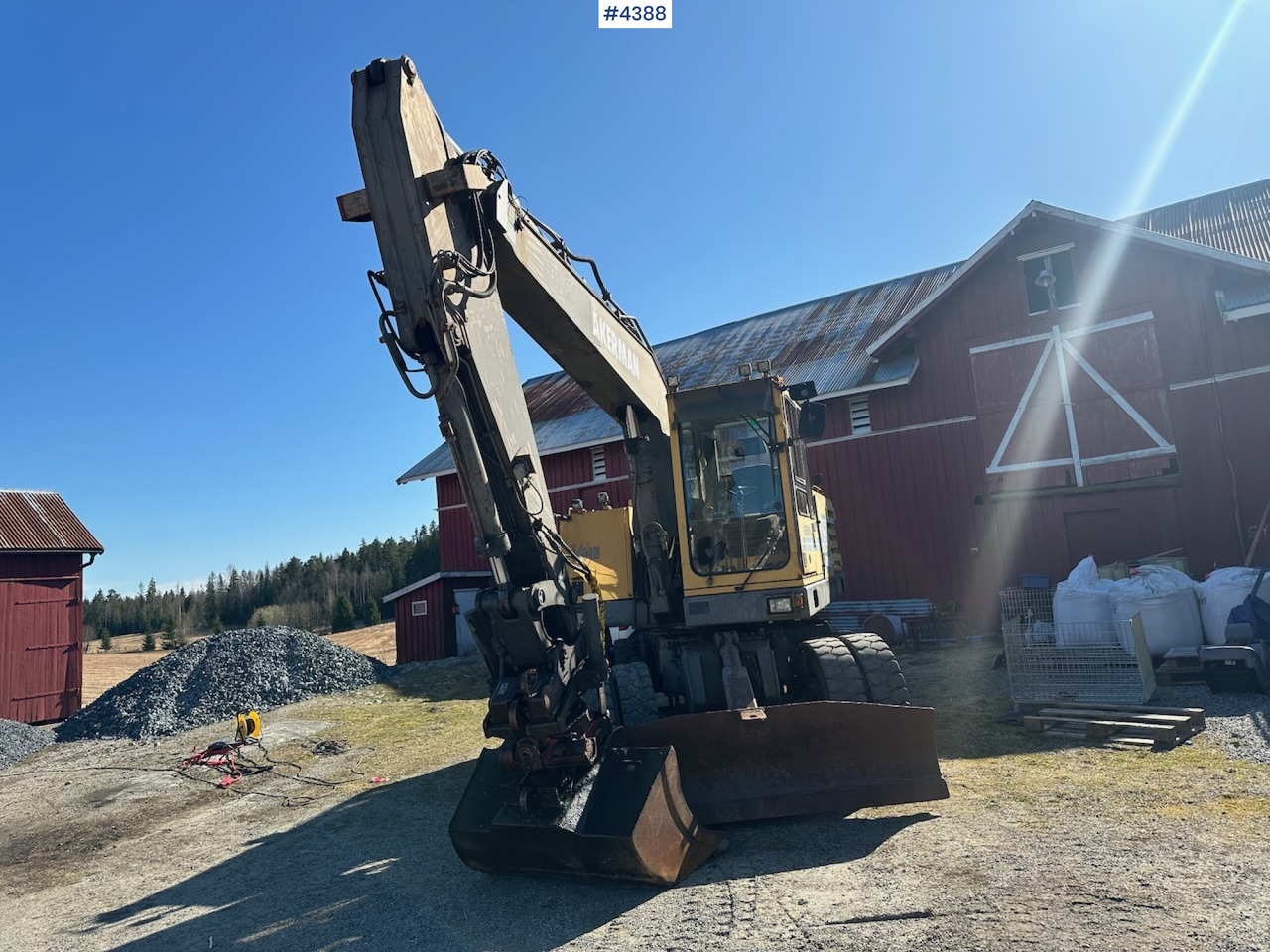 1995 Åkermann EW200 Wheel machine w/ grading bucket og tiltrotator. WATCH VIDEO. - Kotrógép: 4 kép. 1995 Åkermann EW200 Wheel machine w/ grading bucket og tiltrotator. WATCH VIDEO. - Kotrógép: 4 kép.