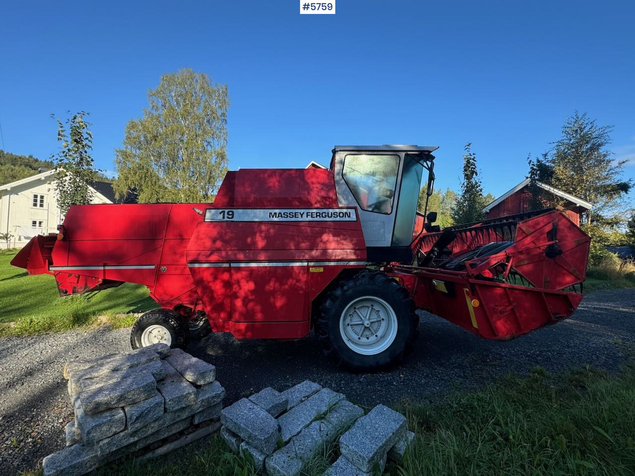 1995 Massey ferguson 19 - Kombájn: 4 kép. 1995 Massey ferguson 19 - Kombájn: 4 kép.