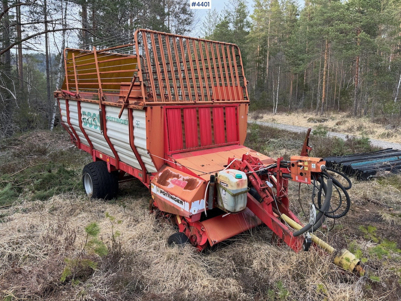 1997 Pöttinger Boss1 Loader - Szálastakarmány betakarítás gépei: 4 kép. 1997 Pöttinger Boss1 Loader - Szálastakarmány betakarítás gépei: 4 kép.