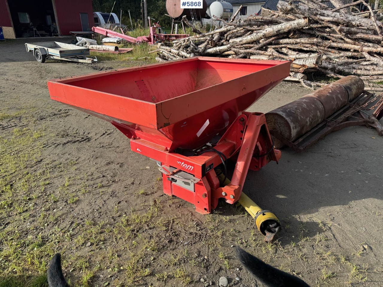 1997 Rauch MDS 921 Fertilizer spreader, partial repair project - Műtrágyaszóró: 4 kép. 1997 Rauch MDS 921 Fertilizer spreader, partial repair project - Műtrágyaszóró: 4 kép.