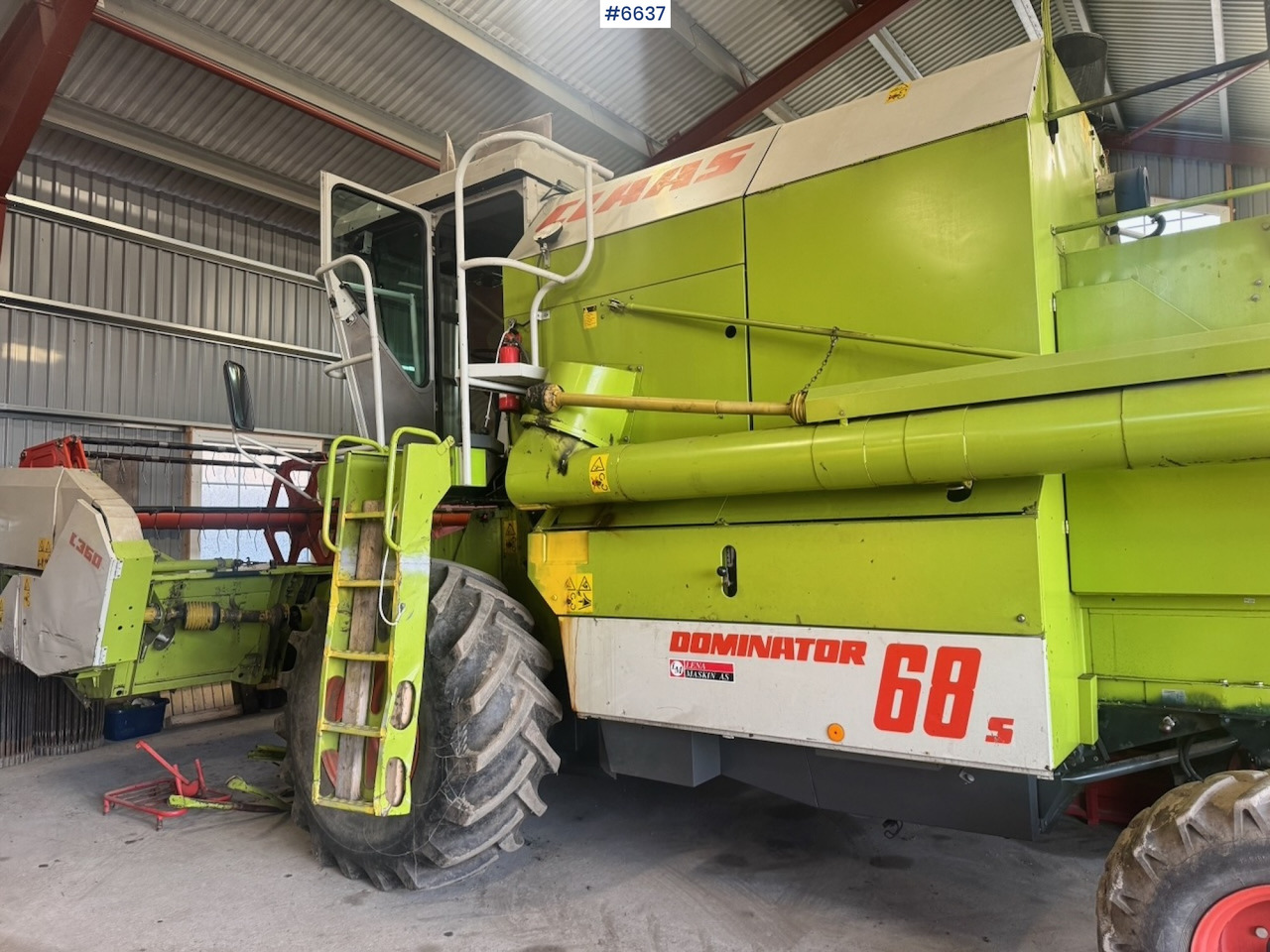 1999 Claas Dominator 68 S combine harvester with twin wheels. Well-maintained / Recently upgraded! - Kombájn: 5 kép. 1999 Claas Dominator 68 S combine harvester with twin wheels. Well-maintained / Recently upgraded! - Kombájn: 5 kép.