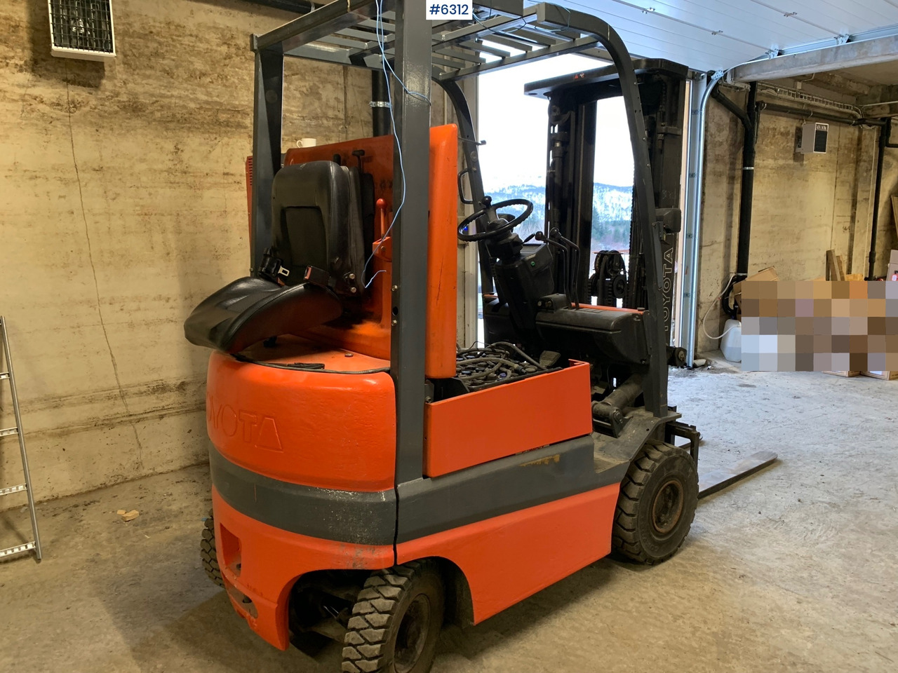 1999 Toyota FBMF 16 Electric Forklift. - Villás targonca: 1 kép. 1999 Toyota FBMF 16 Electric Forklift. - Villás targonca: 1 kép.