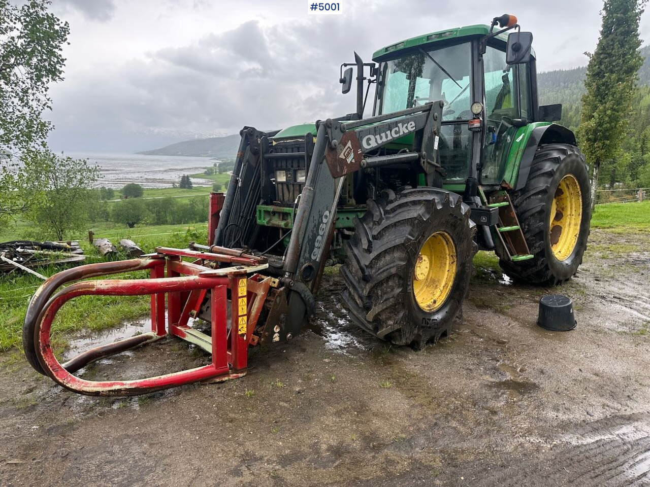 2000 John Deere 6610 4x4 tractor w/ front loader. - Traktor: 2 kép. 2000 John Deere 6610 4x4 tractor w/ front loader. - Traktor: 2 kép.