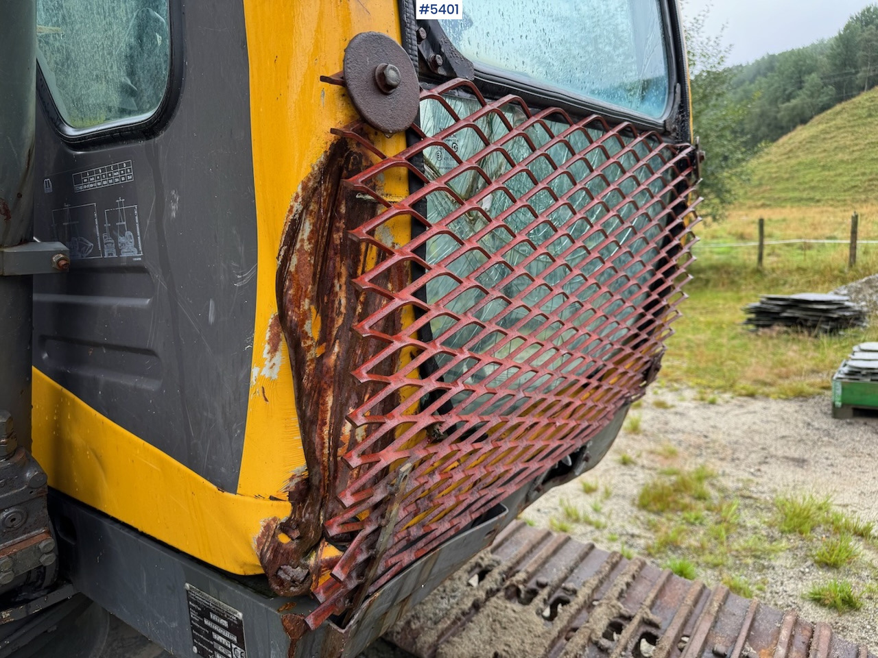 2000 Volvo EC 140 LCM - Kotrógép: 3 kép. 2000 Volvo EC 140 LCM - Kotrógép: 3 kép.