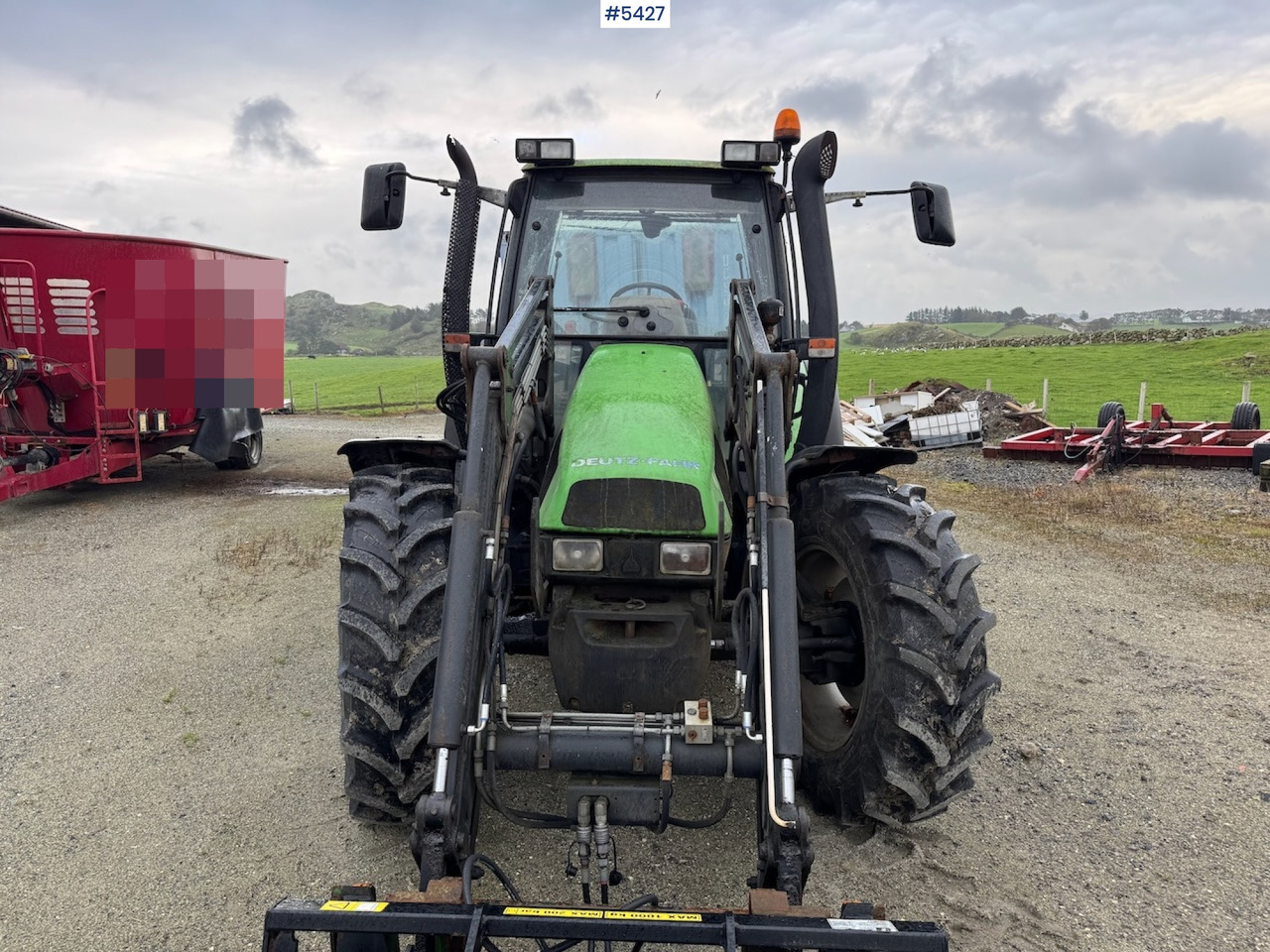 2001 Deutz Fahr Agrotron 90 w/front loader. - Traktor: 3 kép. 2001 Deutz Fahr Agrotron 90 w/front loader. - Traktor: 3 kép.