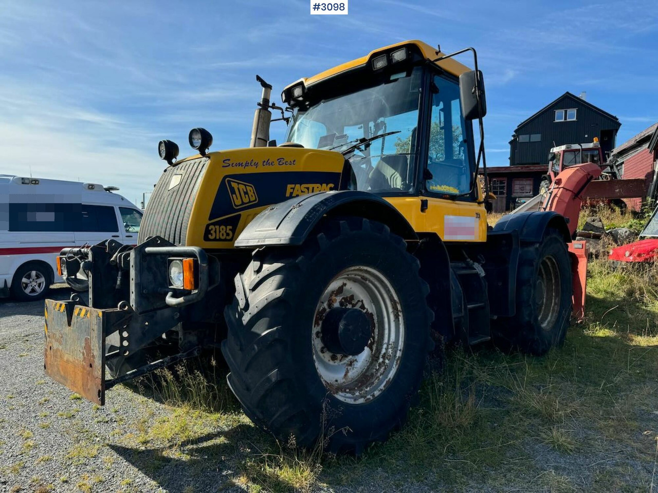 2001 JCB Fastrac 3185 4x4. The plow rigged and two sets of tires. - Traktor: 1 kép. 2001 JCB Fastrac 3185 4x4. The plow rigged and two sets of tires. - Traktor: 1 kép.