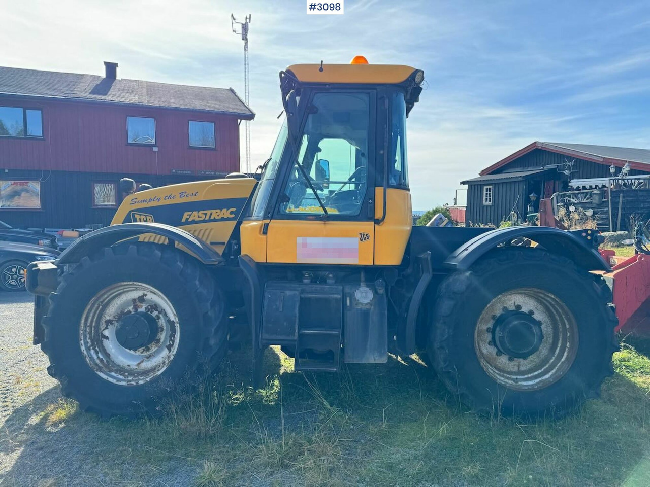 2001 JCB Fastrac 3185 4x4. The plow rigged and two sets of tires. - Traktor: 2 kép. 2001 JCB Fastrac 3185 4x4. The plow rigged and two sets of tires. - Traktor: 2 kép.