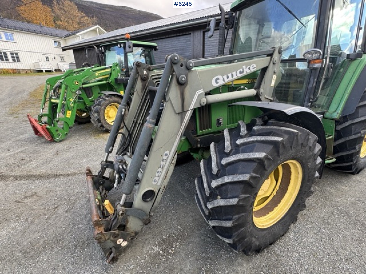2002 John Deere 6310 with Loader (3rd Function) – SEE VIDEO! - Traktor: 5 kép. 2002 John Deere 6310 with Loader (3rd Function) – SEE VIDEO! - Traktor: 5 kép.