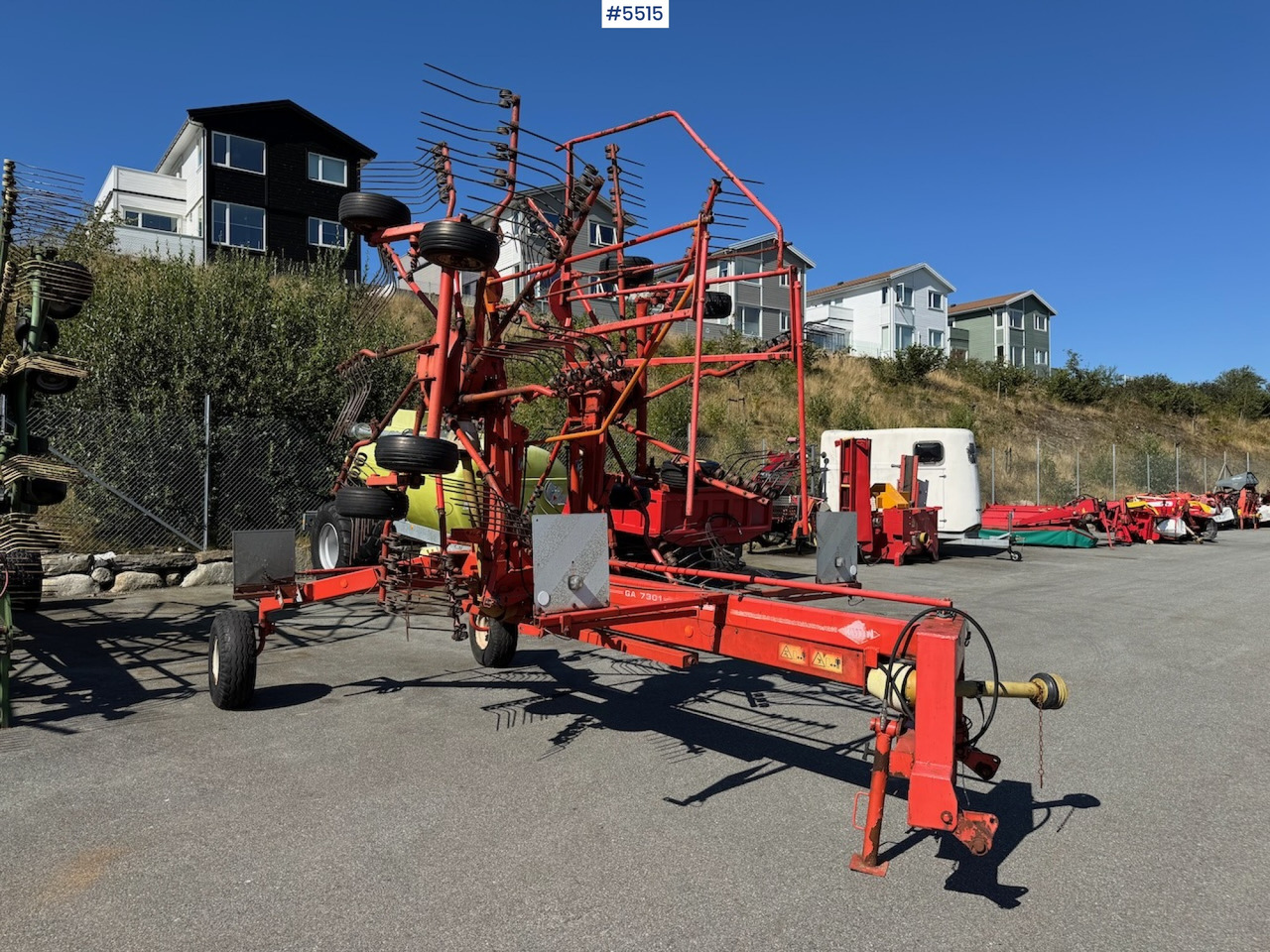 2002 Kuhn GA 7301 Collecting rake - Szálastakarmány betakarítás gépei: 3 kép. 2002 Kuhn GA 7301 Collecting rake - Szálastakarmány betakarítás gépei: 3 kép.