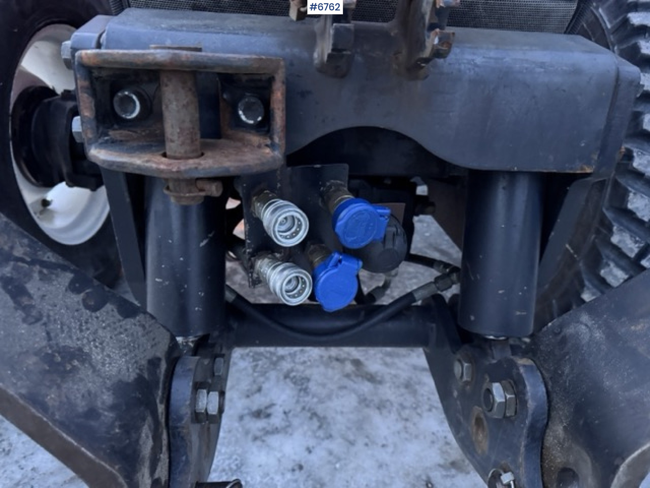 2002 Valtra 6850 Tractor with front hydraulics! See video. lízing 2002 Valtra 6850 Tractor with front hydraulics! See video.: 31 kép.