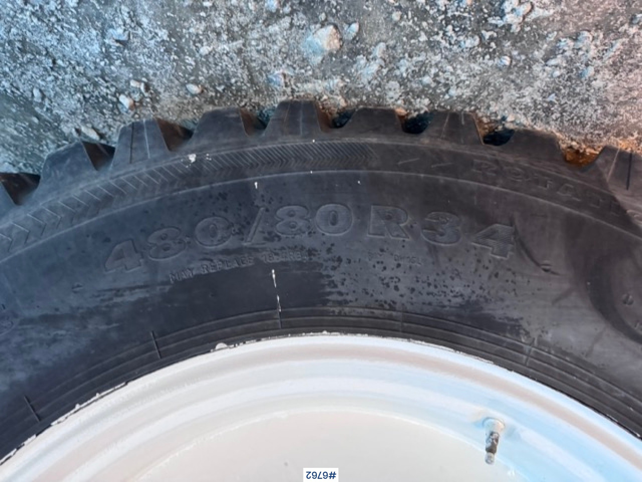 2002 Valtra 6850 Tractor with front hydraulics! See video. lízing 2002 Valtra 6850 Tractor with front hydraulics! See video.: 43 kép.